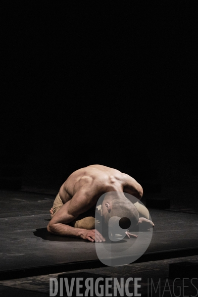 Outwitting the Devil / Akram Khan / Festival d Avignon