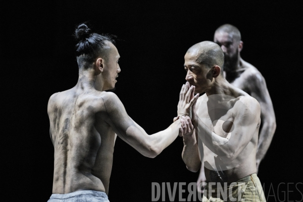 Outwitting the Devil / Akram Khan / Festival d Avignon