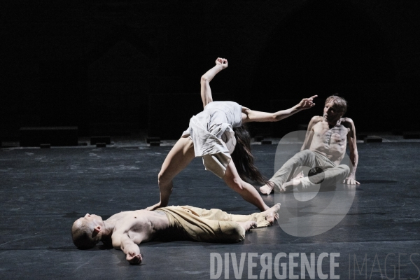 Outwitting the Devil / Akram Khan / Festival d Avignon