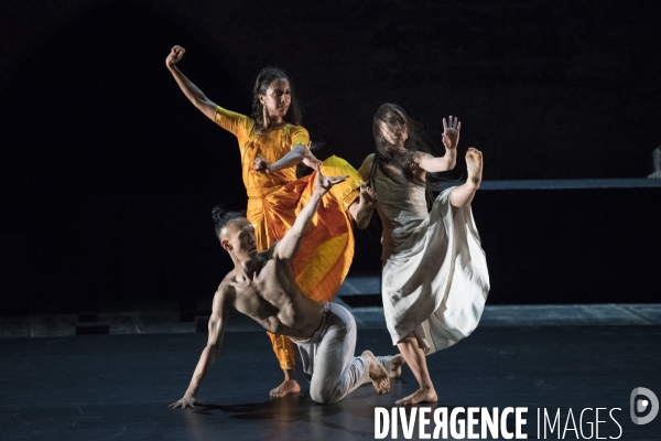 Outwitting the devil de akram khan