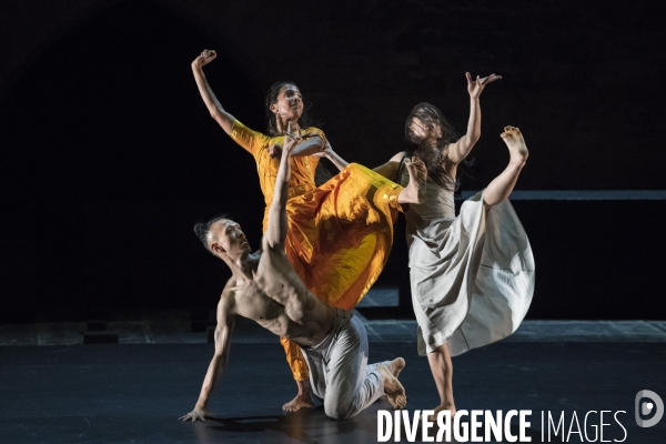 Outwitting the devil de akram khan