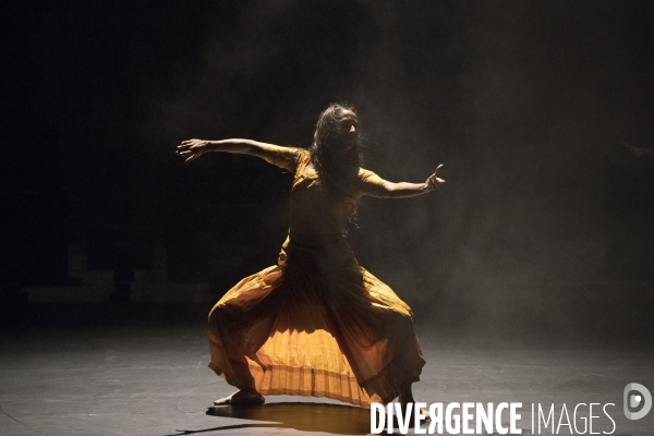 Outwitting the devil de akram khan