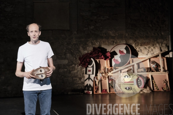 Histoire(s) du théâtre II / Faustin Linyekula / Festival d Avignon