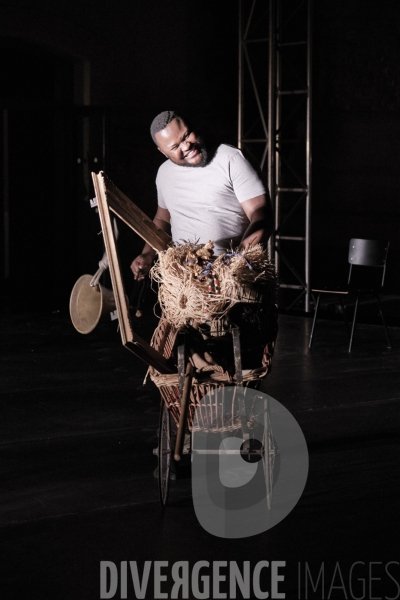 Histoire(s) du théâtre II / Faustin Linyekula / Festival d Avignon