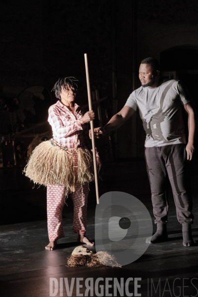 Histoire(s) du théâtre II / Faustin Linyekula / Festival d Avignon