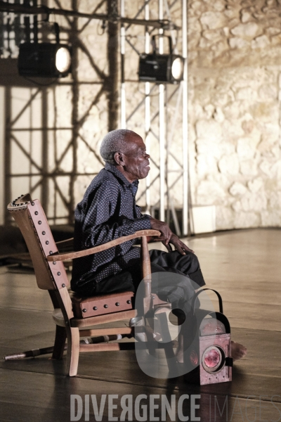 Histoire(s) du théâtre II / Faustin Linyekula / Festival d Avignon