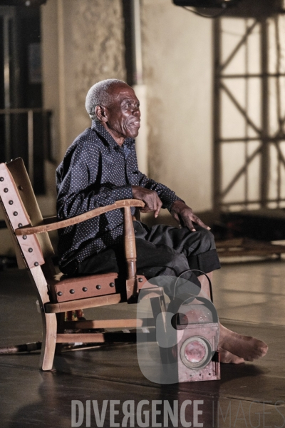 Histoire(s) du théâtre II / Faustin Linyekula / Festival d Avignon