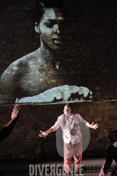 Histoire(s) du théâtre II / Faustin Linyekula / Festival d Avignon