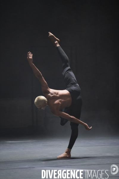 Autobiography de wayne mcgregor