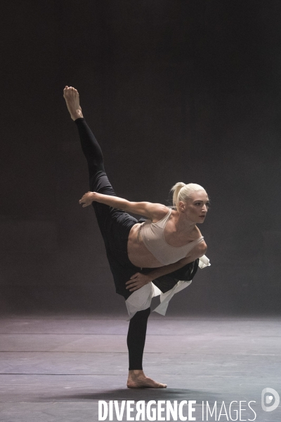 Autobiography de wayne mcgregor