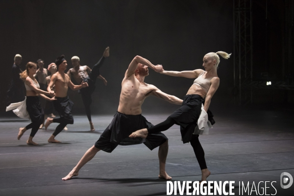 Autobiography de wayne mcgregor