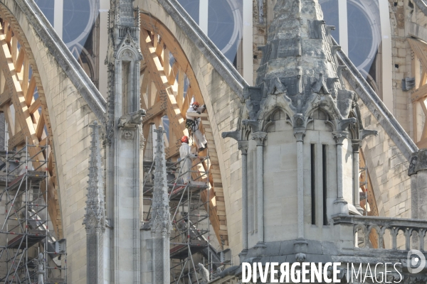 Notre dame le chantier trois mois apres