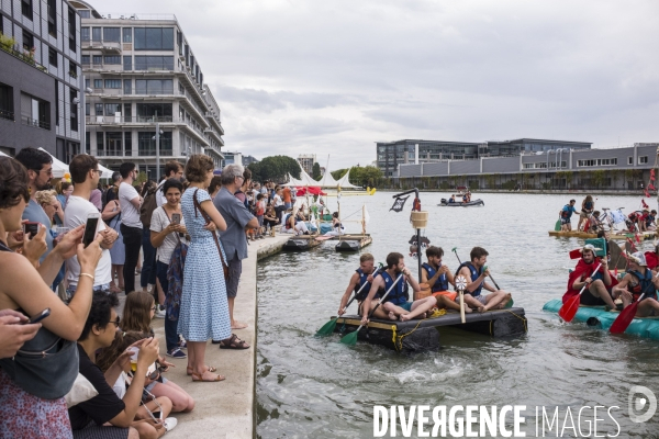 Course de radeaux sur canal de l ourcq a pantin.