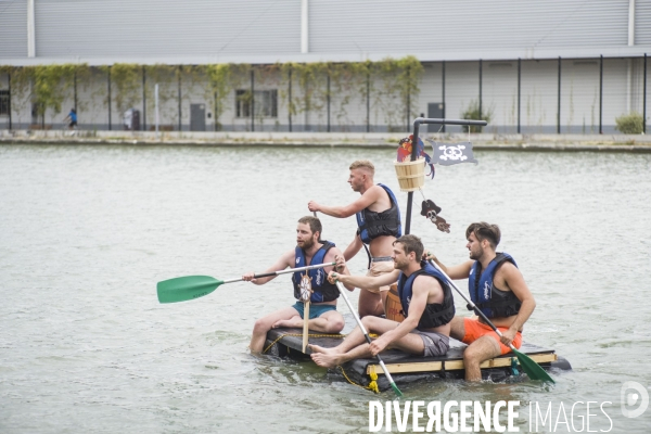 Course de radeaux sur canal de l ourcq a pantin.