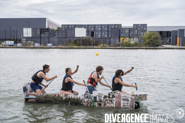 Course de radeaux sur canal de l ourcq a pantin.