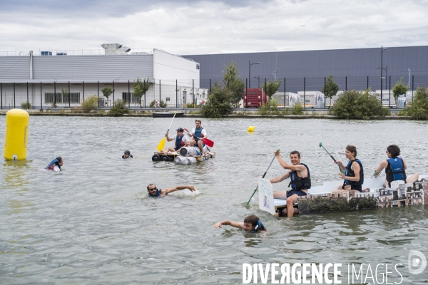 Course de radeaux sur canal de l ourcq a pantin.