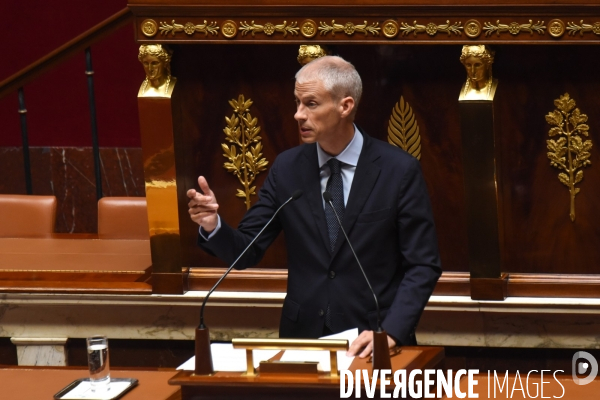 Assemblée nationale. Loi sur la la distribution de la presse.