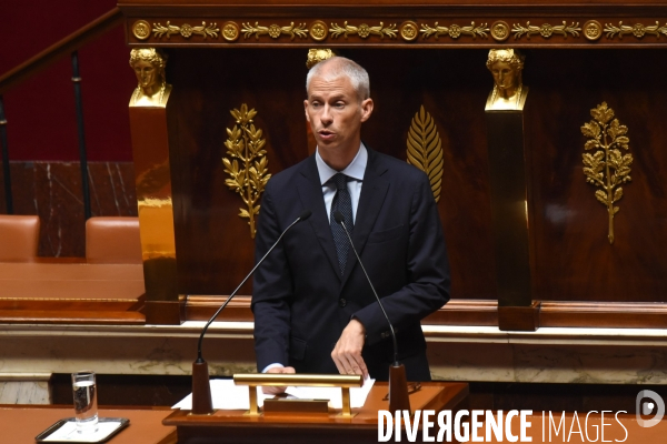 Assemblée nationale. Loi sur la la distribution de la presse.