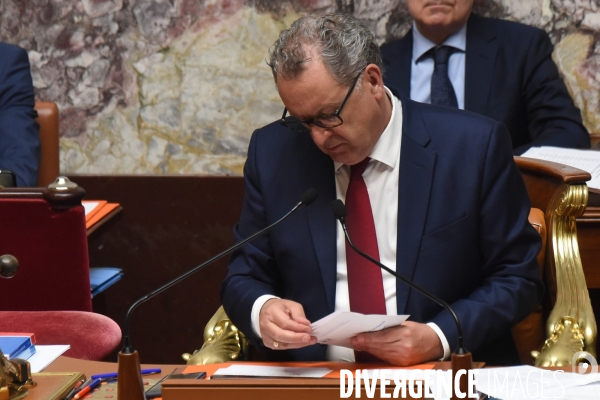 Assemblée nationale.  Questions au gouvernement.