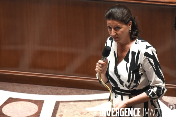Assemblée nationale.  Questions au gouvernement.