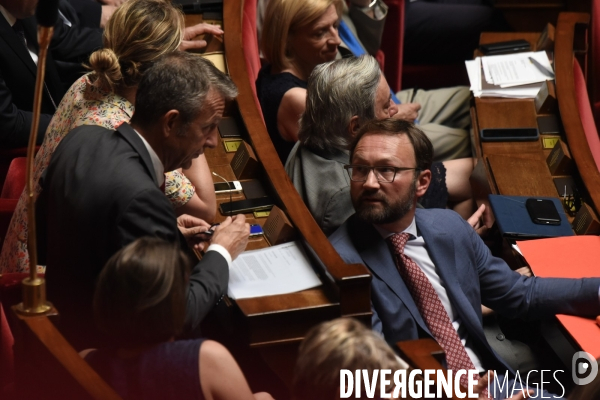 Assemblée nationale.  Questions au gouvernement.