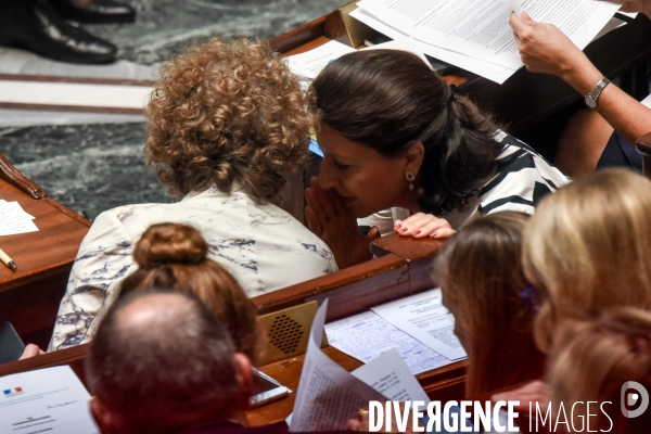 Assemblée nationale.  Questions au gouvernement.