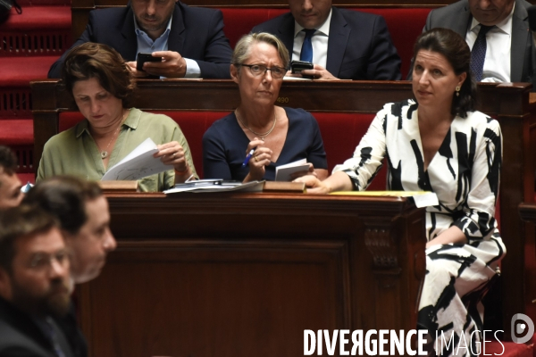 Assemblée nationale.  Questions au gouvernement.