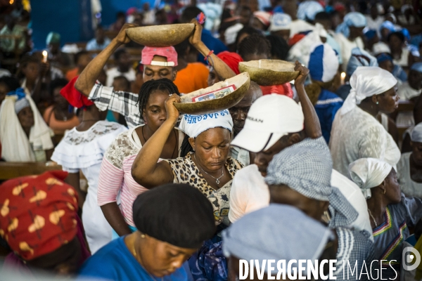 Pelerinage catholique de sainte anne a limonade, haiti.