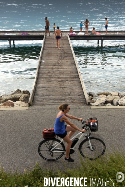 Sur les rives du lac du Bourget