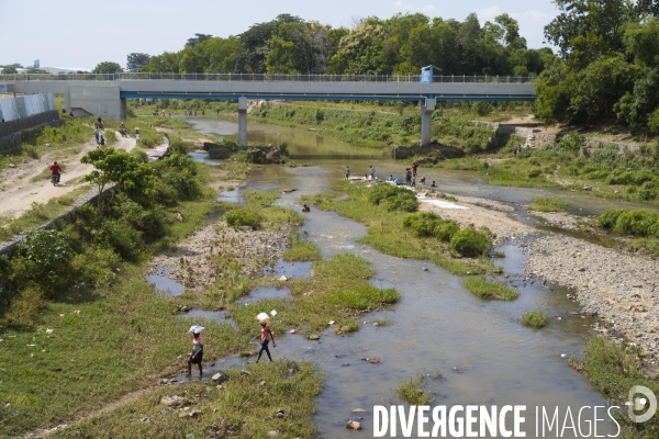 Echanges commerciaux a la frontiere entre haiti et la republique dominicaine.