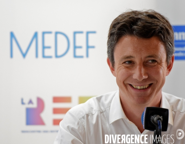 Elections municipales / Benjamin Griveaux à l université du Medef