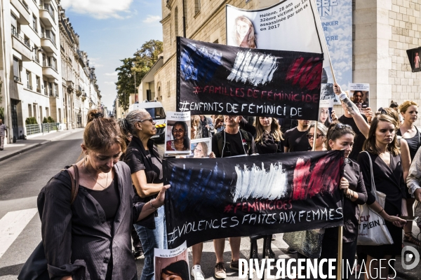 Marche vers le Grenelle  contre les féminicides.