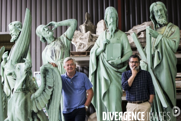 Restauration des seize statues en cuivre (12 apotres et des 4 évangélistes) démontées de la flèche de Notre-Dame avant l incendie sont  en cours de restauration dans les ateliers de la SOCRA.