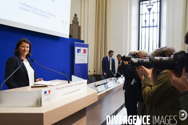Agnès BUZYN présente son pacte de refondation des urgences aux partenaires sociaux et à la presse.