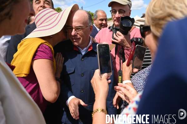 Bernard Cazeneuve à la fête de la rose de Maraussan