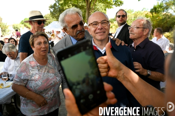 Bernard Cazeneuve à la fête de la rose de Maraussan