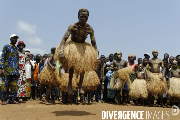 TOGO : Culte vaudou du dieu guerrier KOKOU