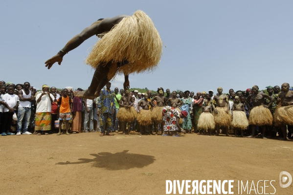 TOGO : Culte vaudou du dieu guerrier KOKOU