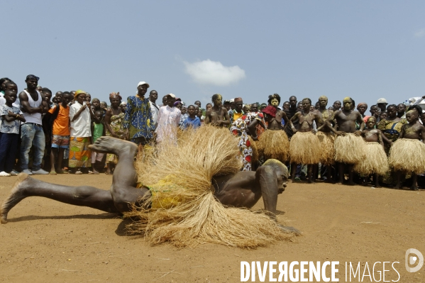 TOGO : Culte vaudou du dieu guerrier KOKOU