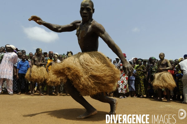 TOGO : Culte vaudou du dieu guerrier KOKOU