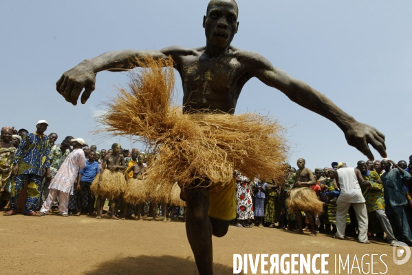 TOGO : Culte vaudou du dieu guerrier KOKOU