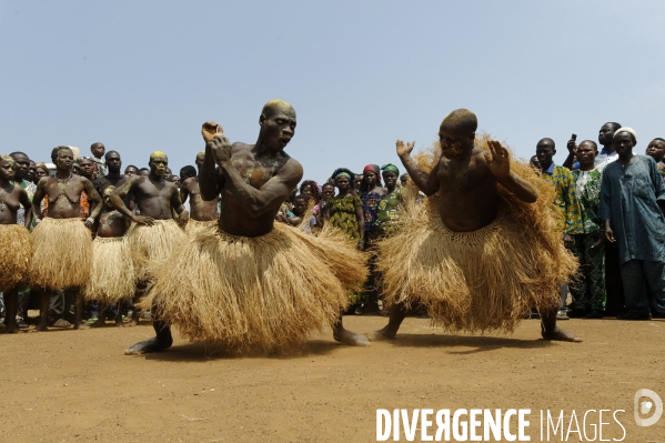 TOGO : Culte vaudou du dieu guerrier KOKOU