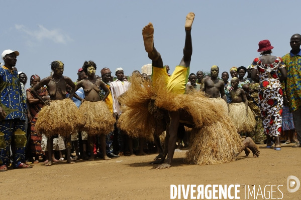 TOGO : Culte vaudou du dieu guerrier KOKOU