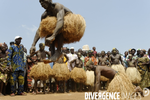TOGO : Culte vaudou du dieu guerrier KOKOU