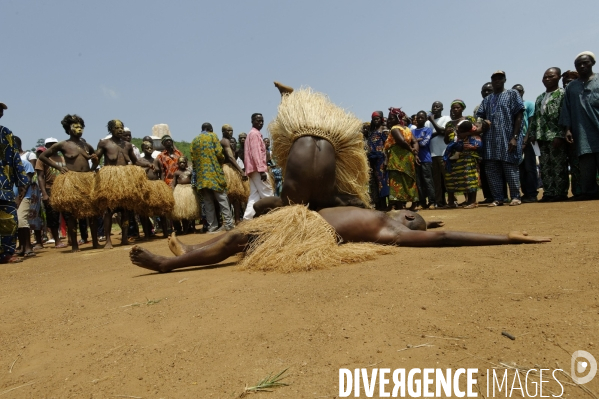 TOGO : Culte vaudou du dieu guerrier KOKOU