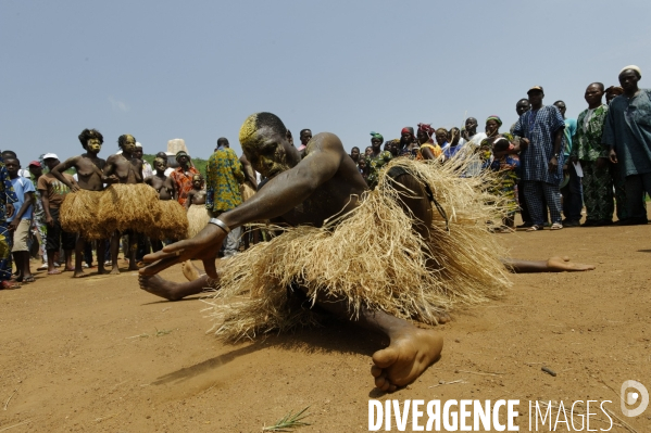 TOGO : Culte vaudou du dieu guerrier KOKOU