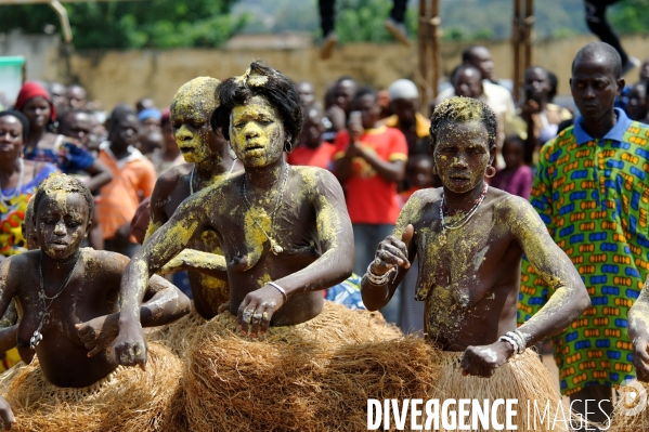 TOGO : Culte vaudou du dieu guerrier KOKOU