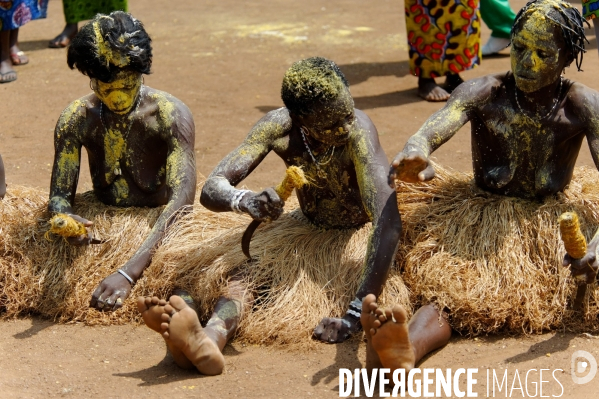 TOGO : Culte vaudou du dieu guerrier KOKOU