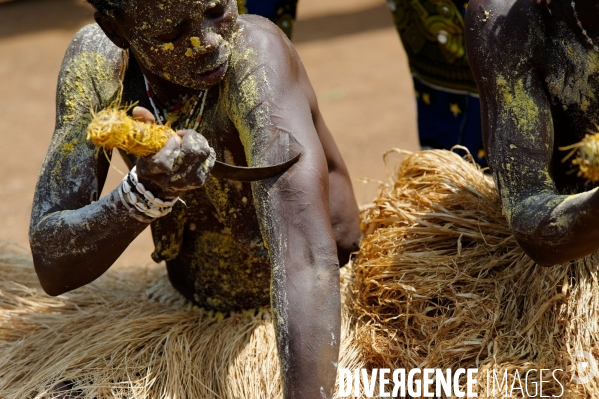 TOGO : Culte vaudou du dieu guerrier KOKOU