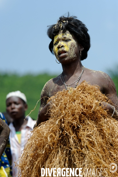 TOGO : Culte vaudou du dieu guerrier KOKOU